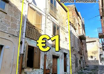 Einfamilienhaus zu Verkauf in Acquaviva Platani