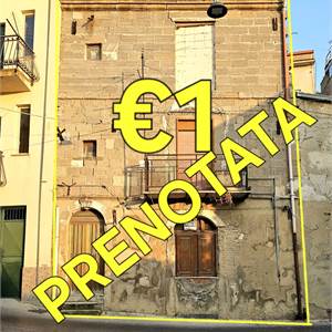 Town House в продажа для Campofranco