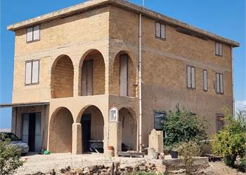 Rustico / Landhaus zu Verkauf in Favara