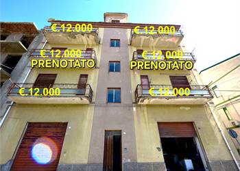 VENDESI 6 APPARTAMENTI DA 75 MQ CIASCUNO