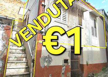 VENDESI BILOCALE A 1€ A CAMPOFRANCO