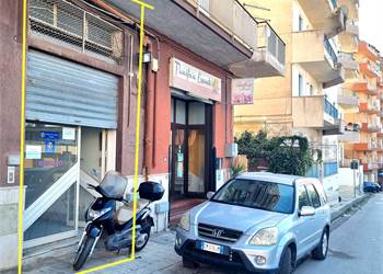 Ufficio in vendita in via Esseneto n. 61, Agrigento — categoria catastale A/10.