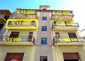 VENDESI 6 APPARTAMENTI DA 75 MQ CIASCUNO