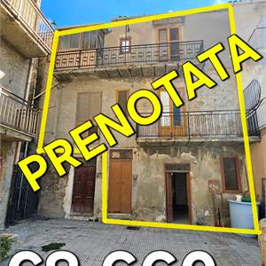 Town House в продажа для Campofranco