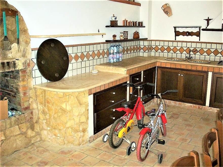 Photo 31